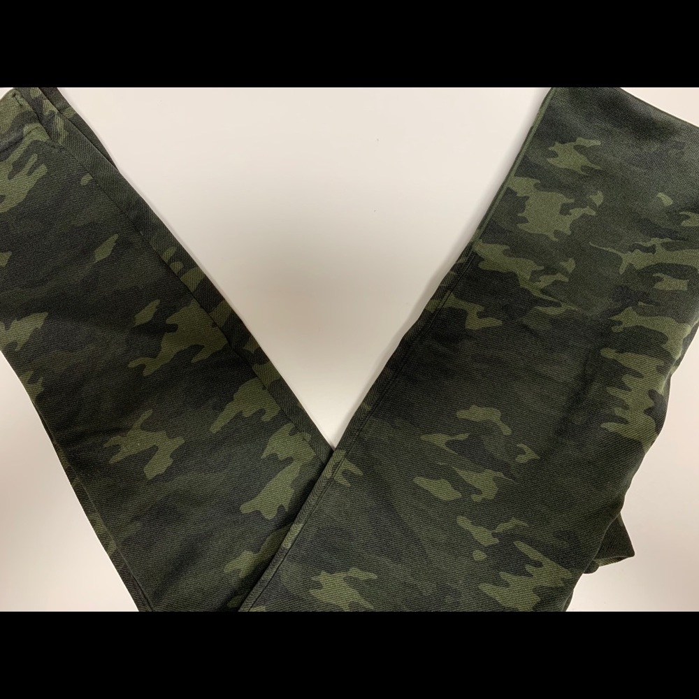Spanx Look at me now green camo leggings